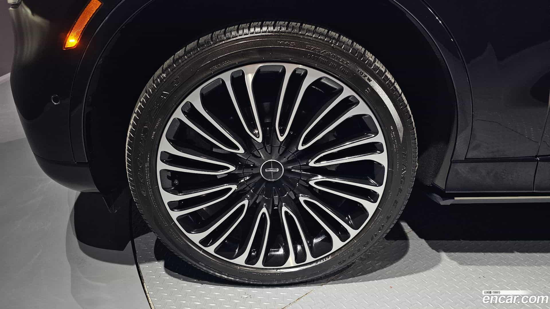 Aviator Lincoln 2020.8-OUTER-031