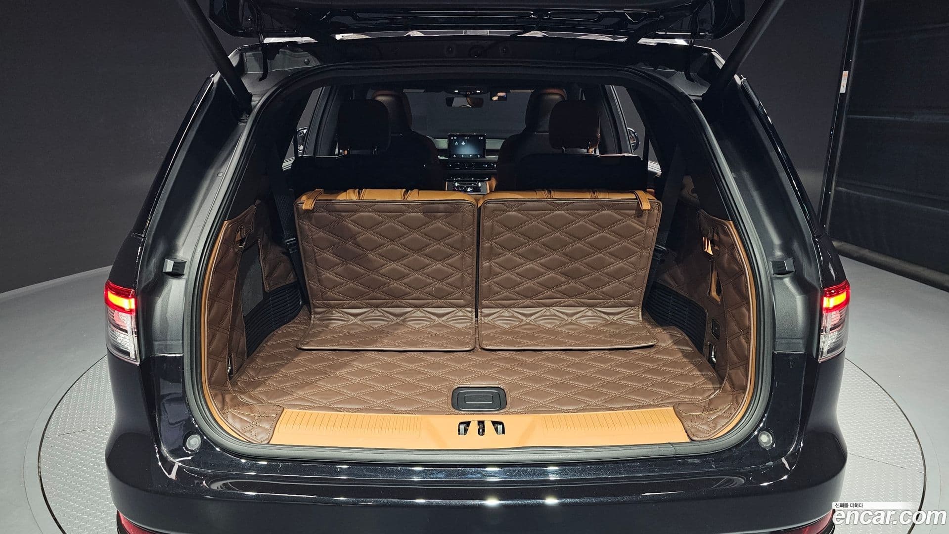 Main__Slider__Photo:Aviator Lincoln 2020.8-26