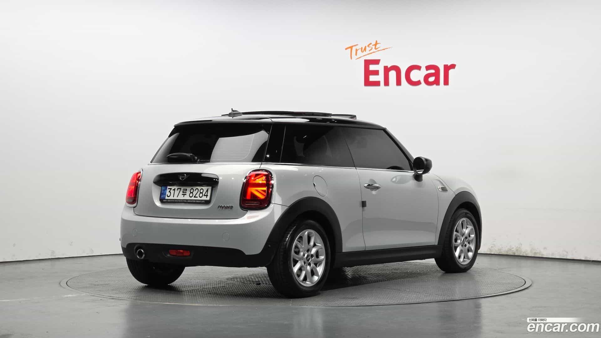 Cooper Mini 2021.0-OUTER-002