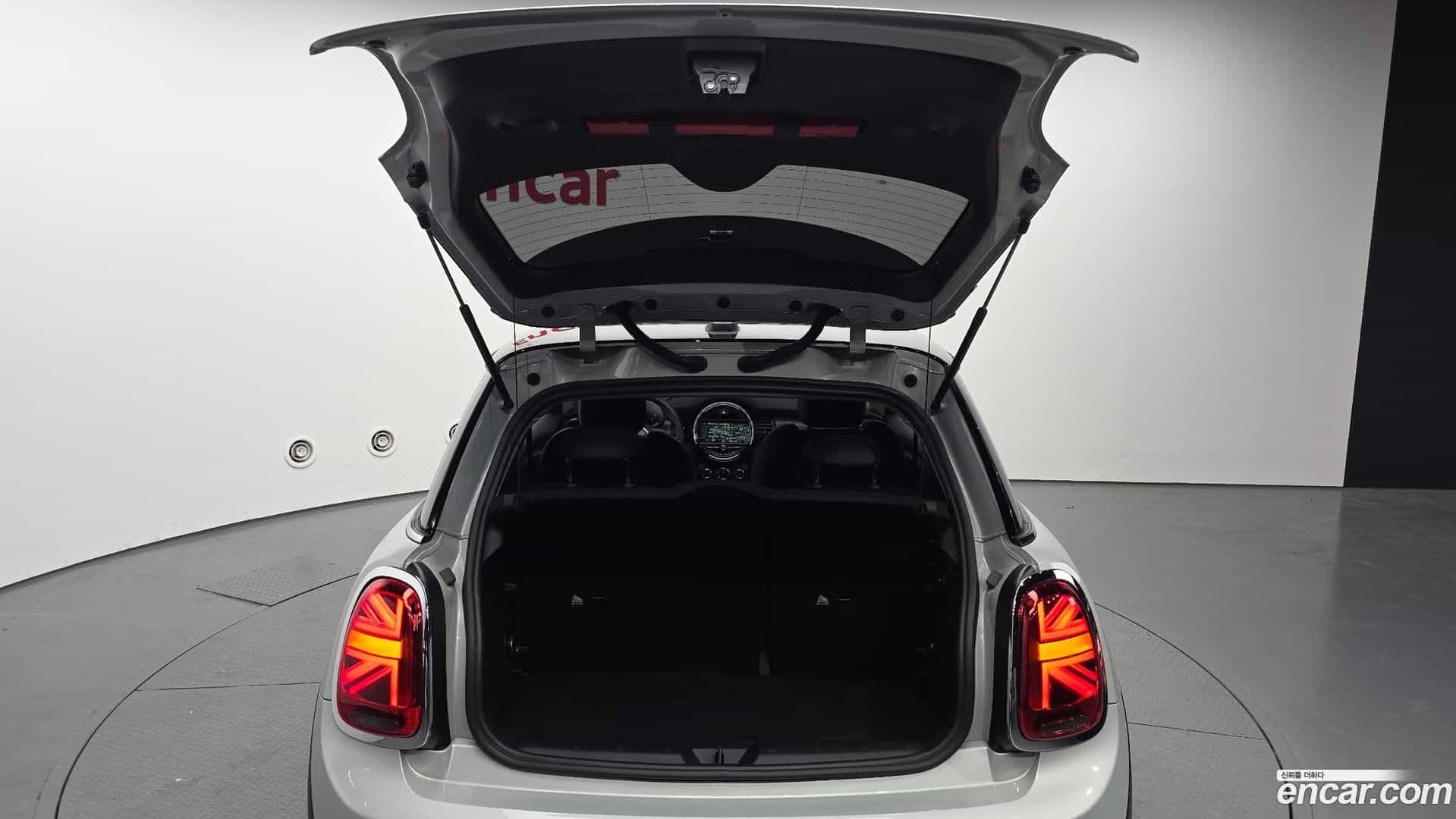 Cooper Mini 2021.0-OPTION-024
