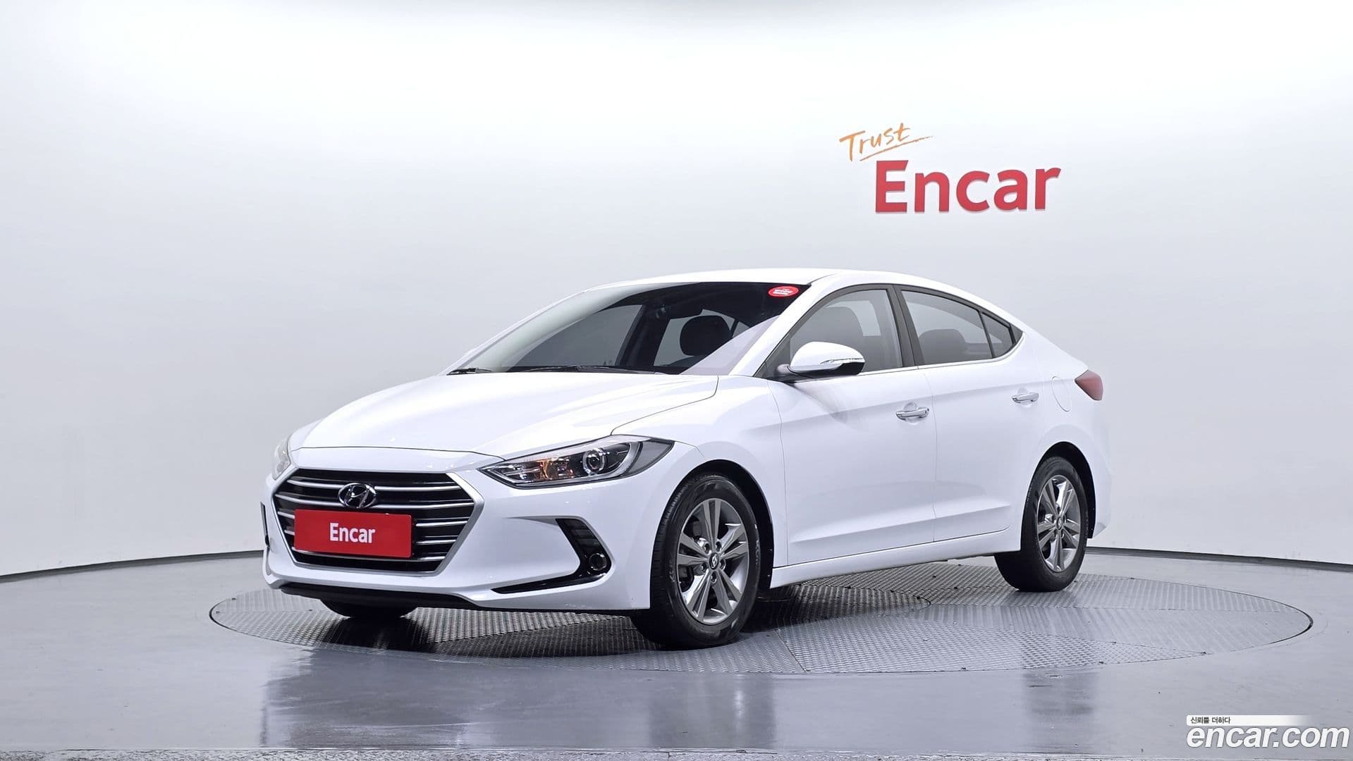 Main__Slider__Photo:AVANTE Hyundai 2016.2-0