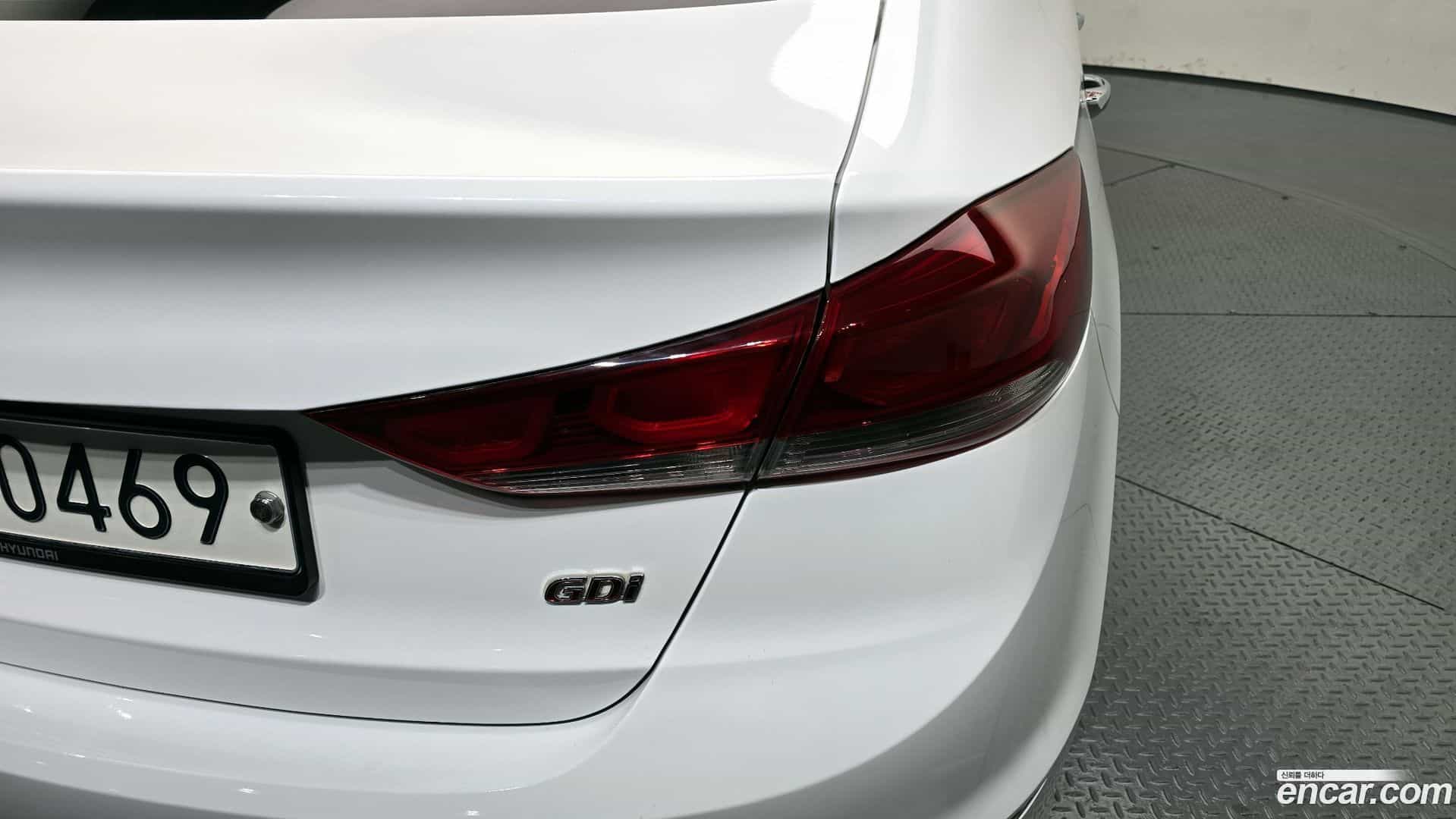AVANTE Hyundai 2016.2-OUTER-033