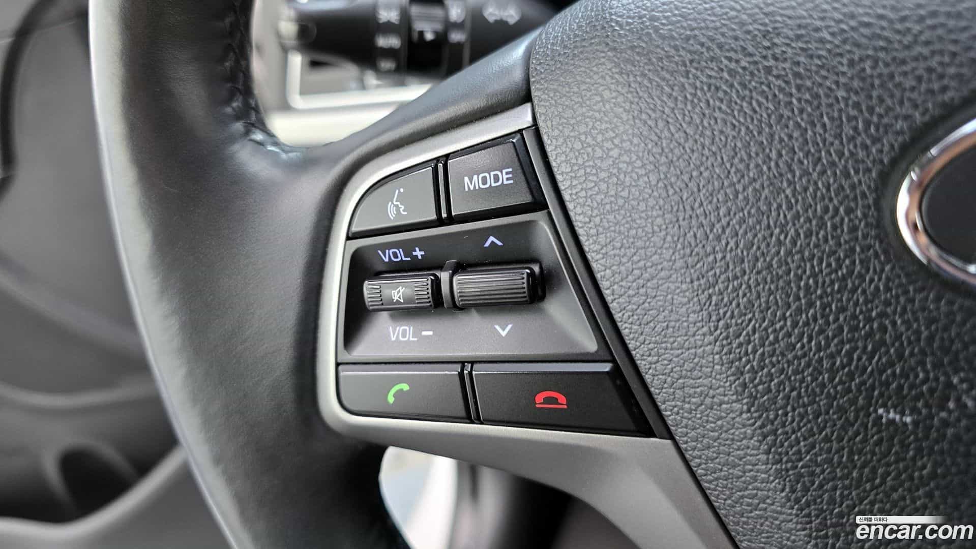 AVANTE Hyundai 2016.2-OPTION-042