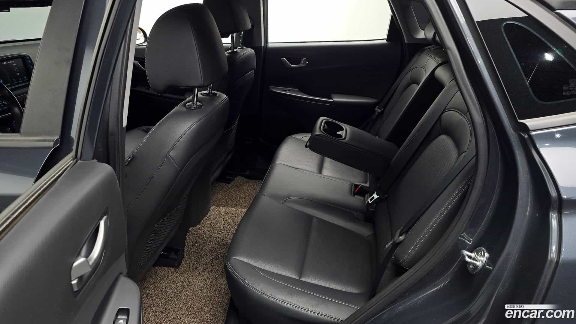 Kona Hyundai 2018.8-INNER-036