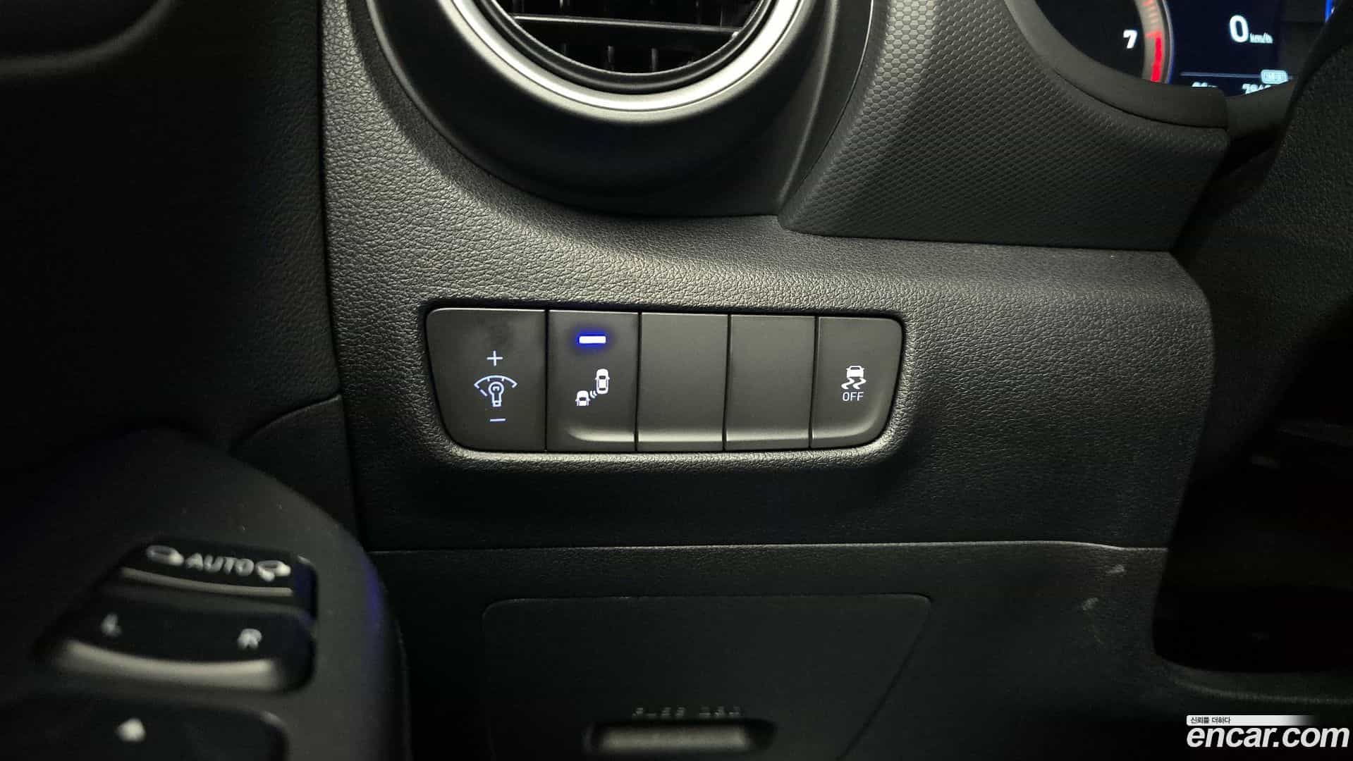 Kona Hyundai 2018.8-OPTION-040