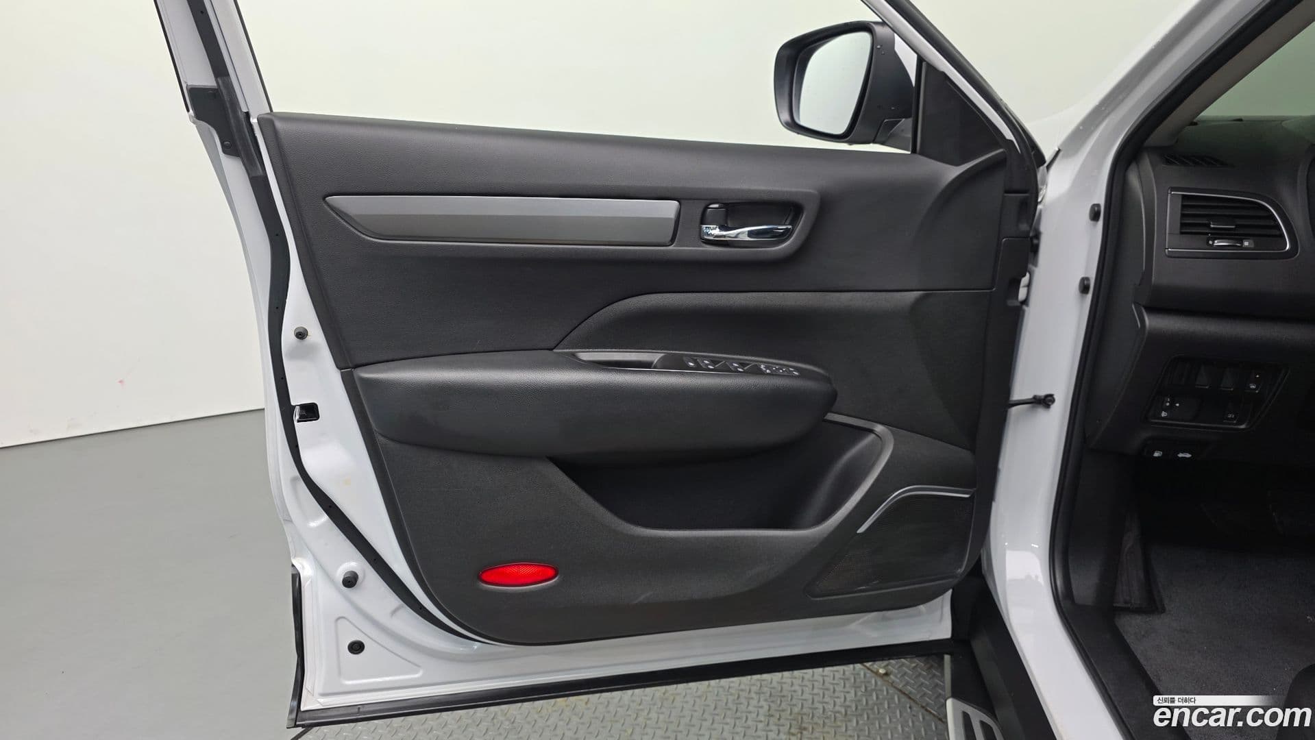 Main__Slider__Photo:QM6 Renault Korea 2021.8-23