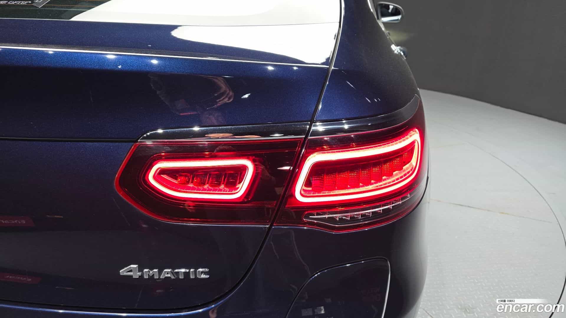 GLC-Class Mercedes-Benz 2021.0-OUTER-033