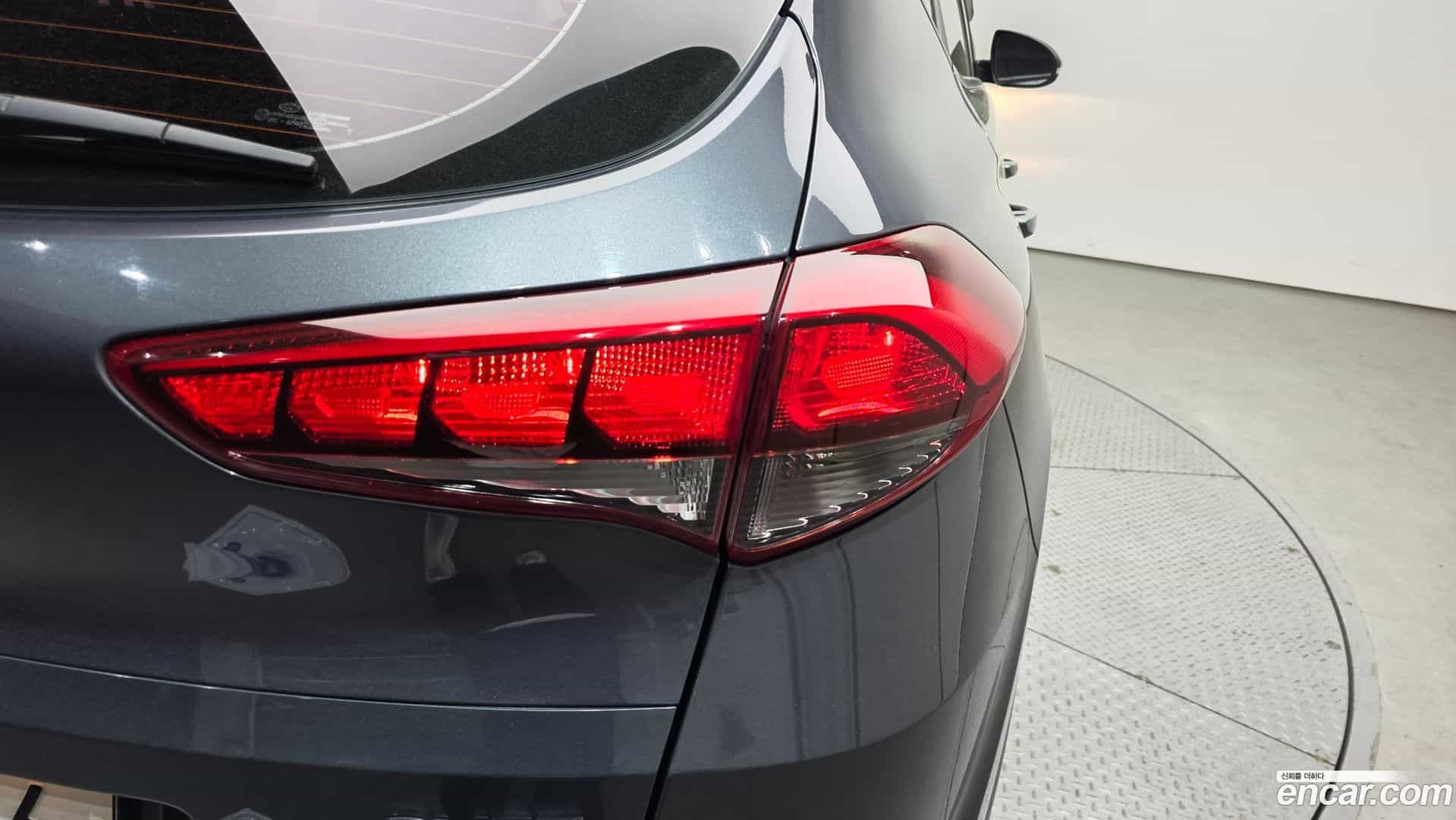 Tucson Hyundai 2017.0-OUTER-033