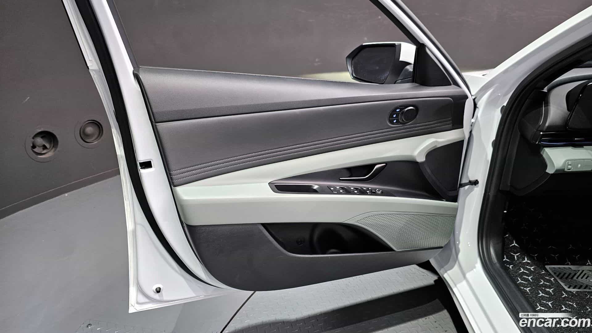 AVANTE Hyundai 2024.10-INNER-034