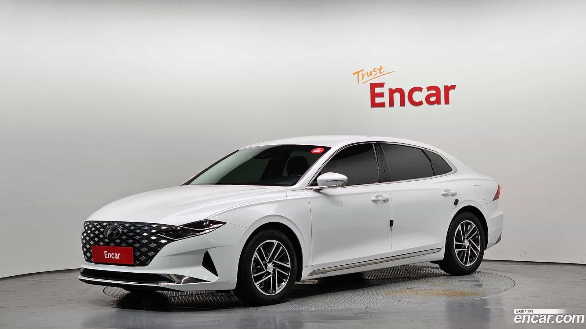 Grandeur Hyundai 2022.5-OUTER-001