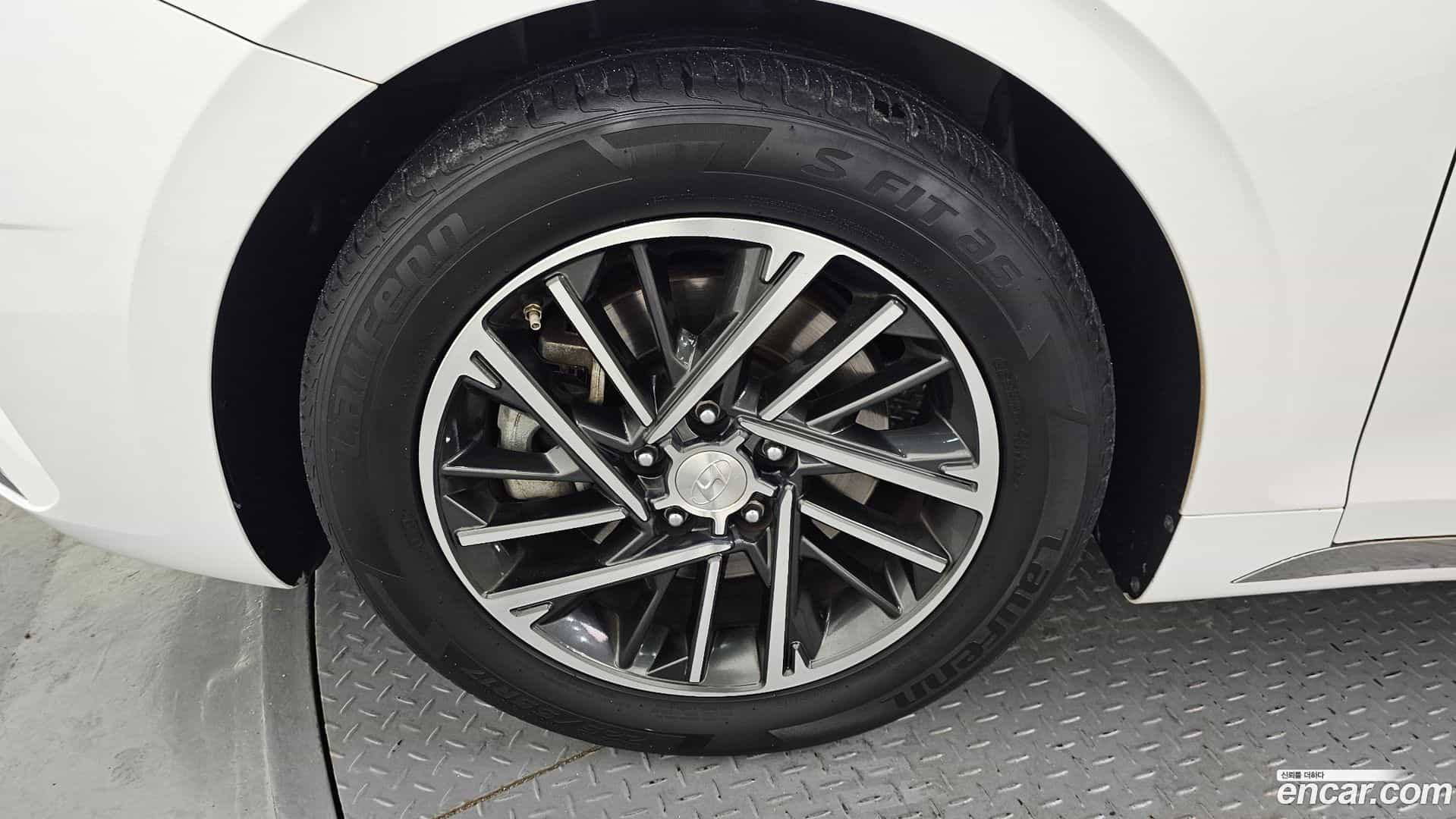 Grandeur Hyundai 2022.5-OUTER-005