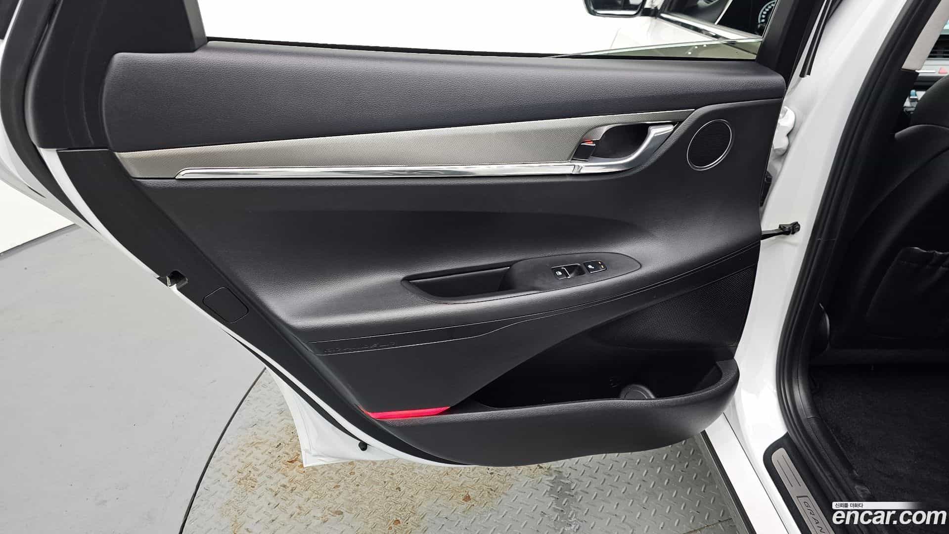 Grandeur Hyundai 2022.5-INNER-035