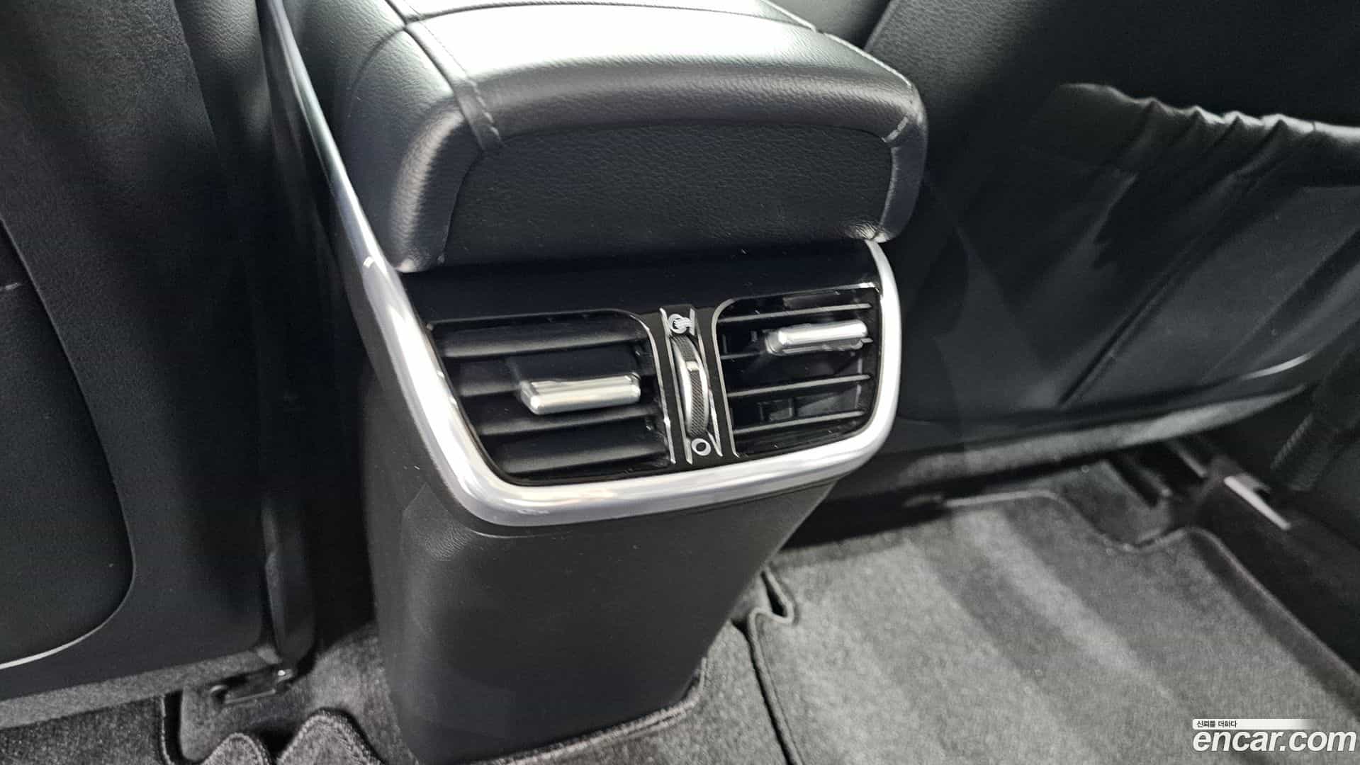 Grandeur Hyundai 2022.5-OPTION-044