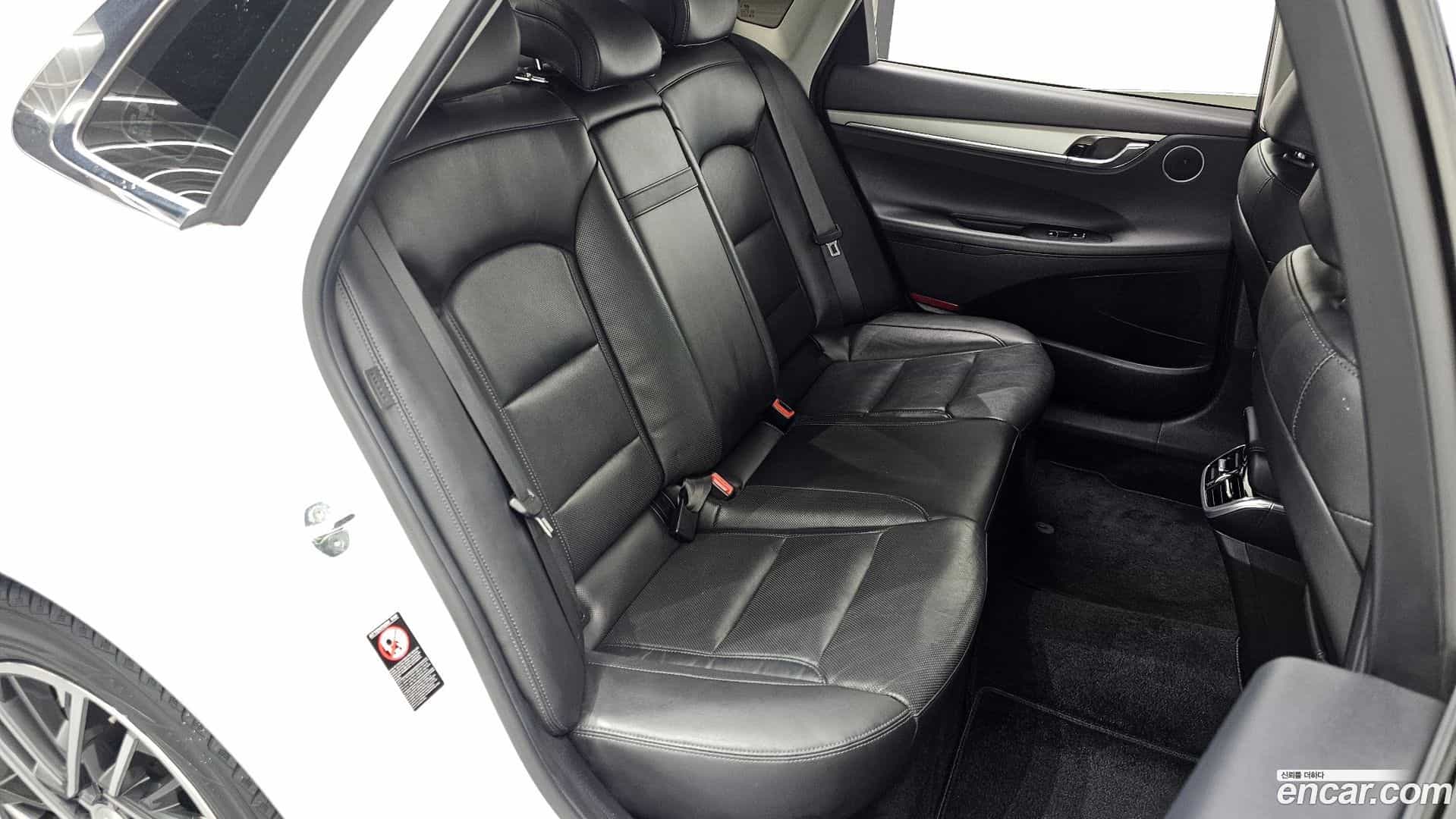 Grandeur Hyundai 2022.5-OPTION-045