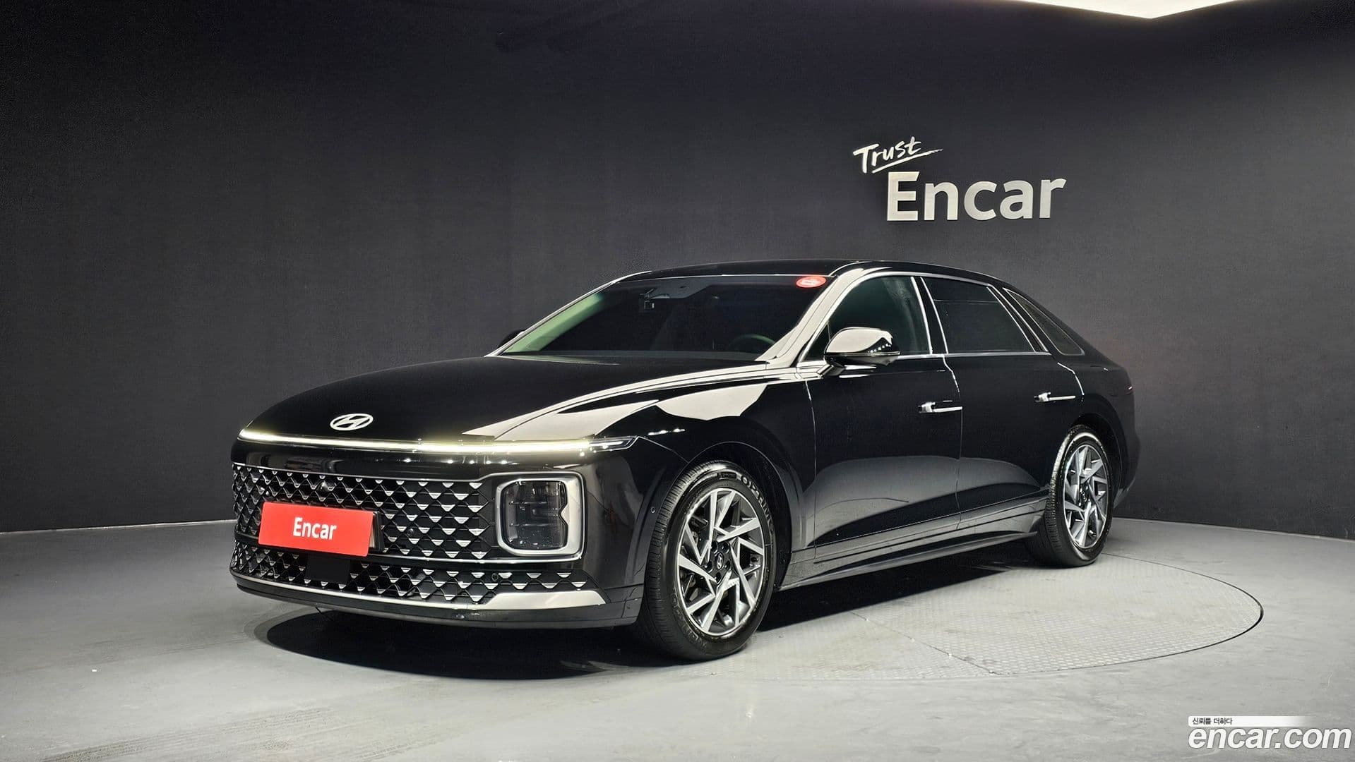 Main__Slider__Photo:Grandeur Hyundai 2022.11-0