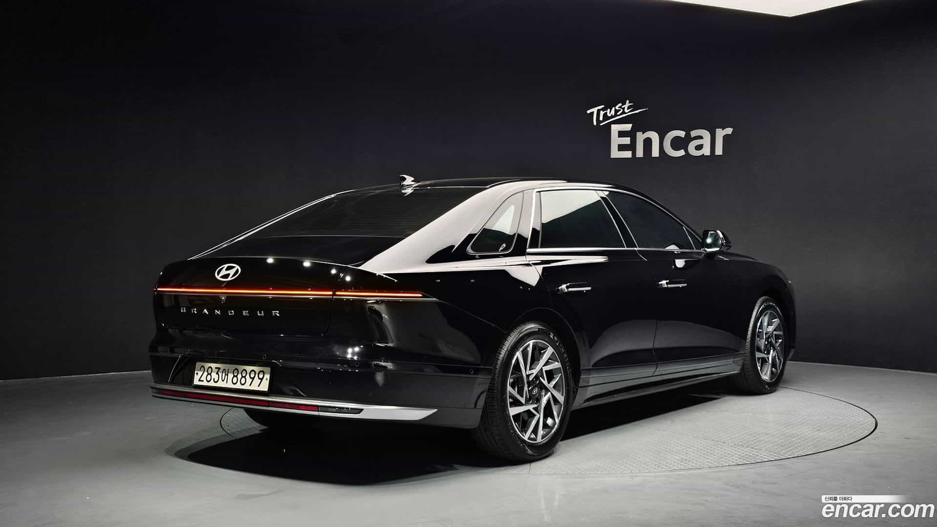 Grandeur Hyundai 2022.11-OUTER-002