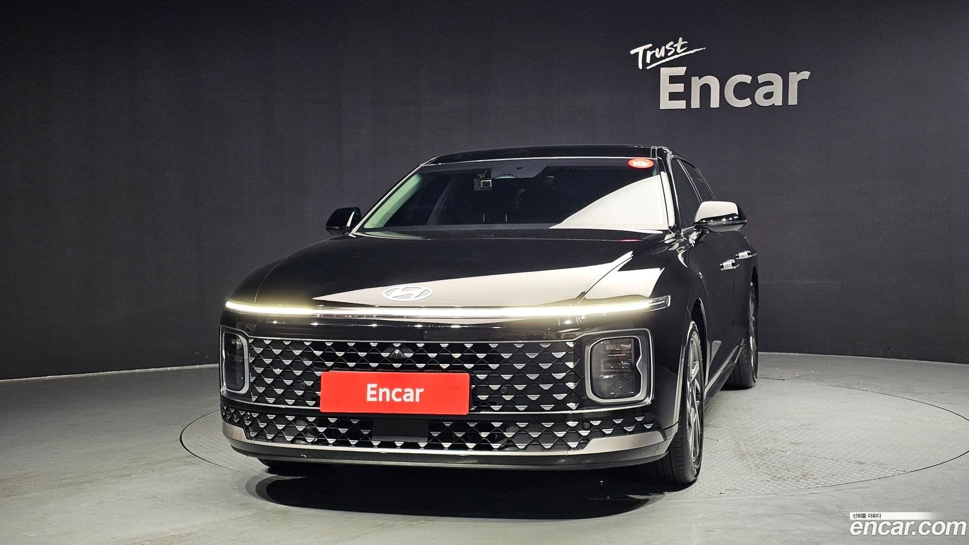 Main__Slider__Photo:Grandeur Hyundai 2022.11-2