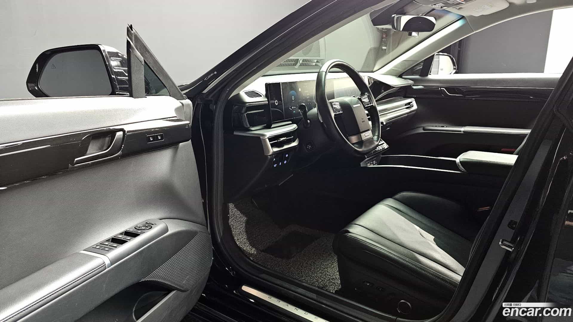 Grandeur Hyundai 2022.11-INNER-010