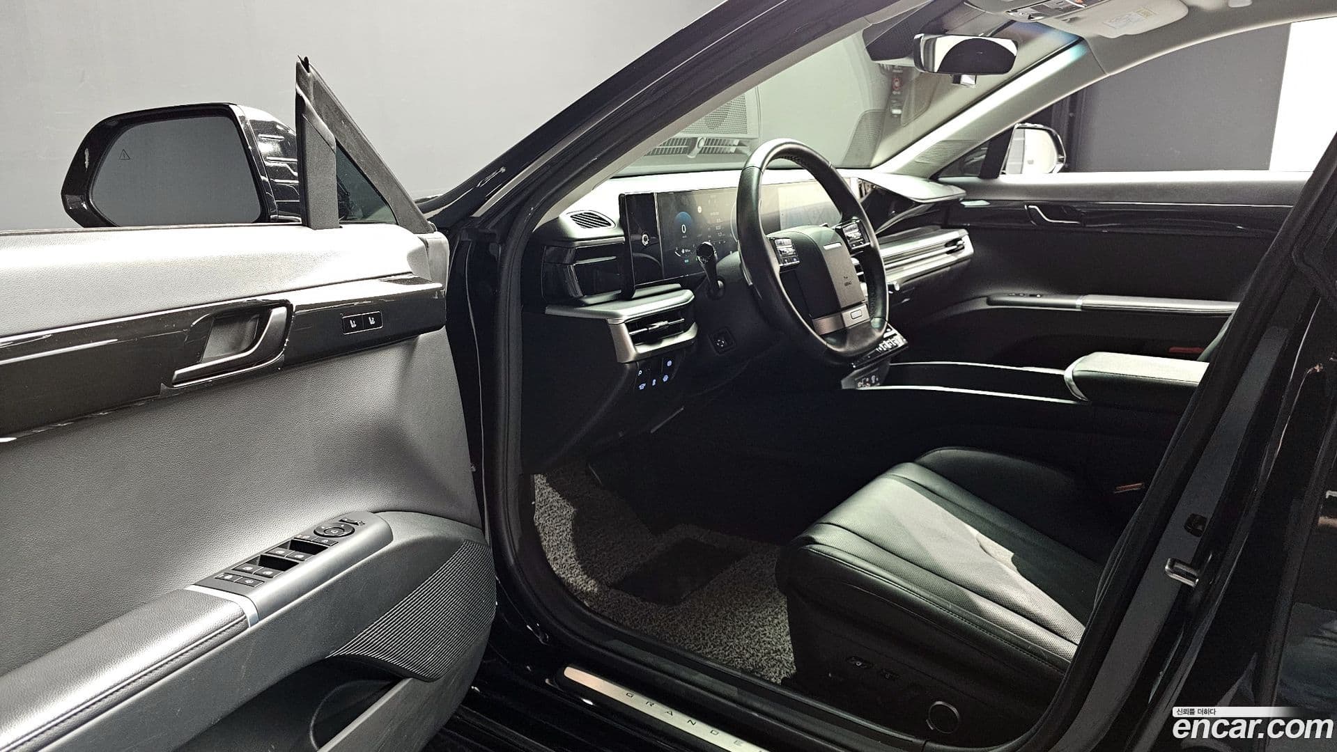 Main__Slider__Photo:Grandeur Hyundai 2022.11-9