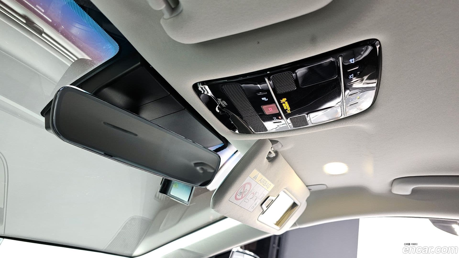 Main__Slider__Photo:Grandeur Hyundai 2022.11-17