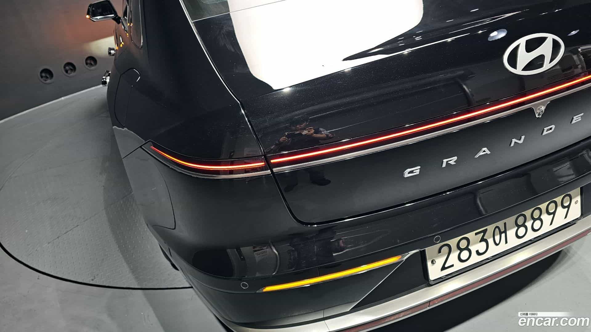Grandeur Hyundai 2022.11-OUTER-033