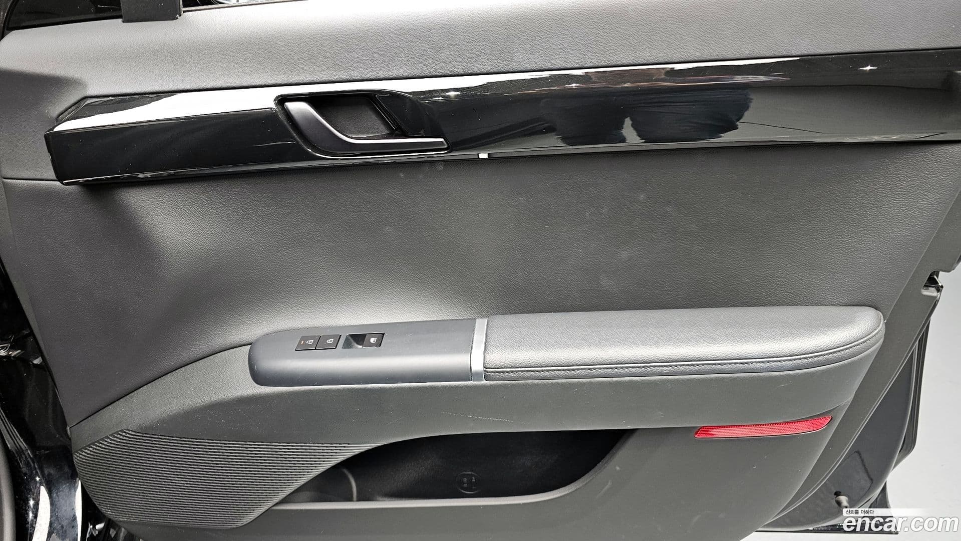 Main__Slider__Photo:Grandeur Hyundai 2022.11-24