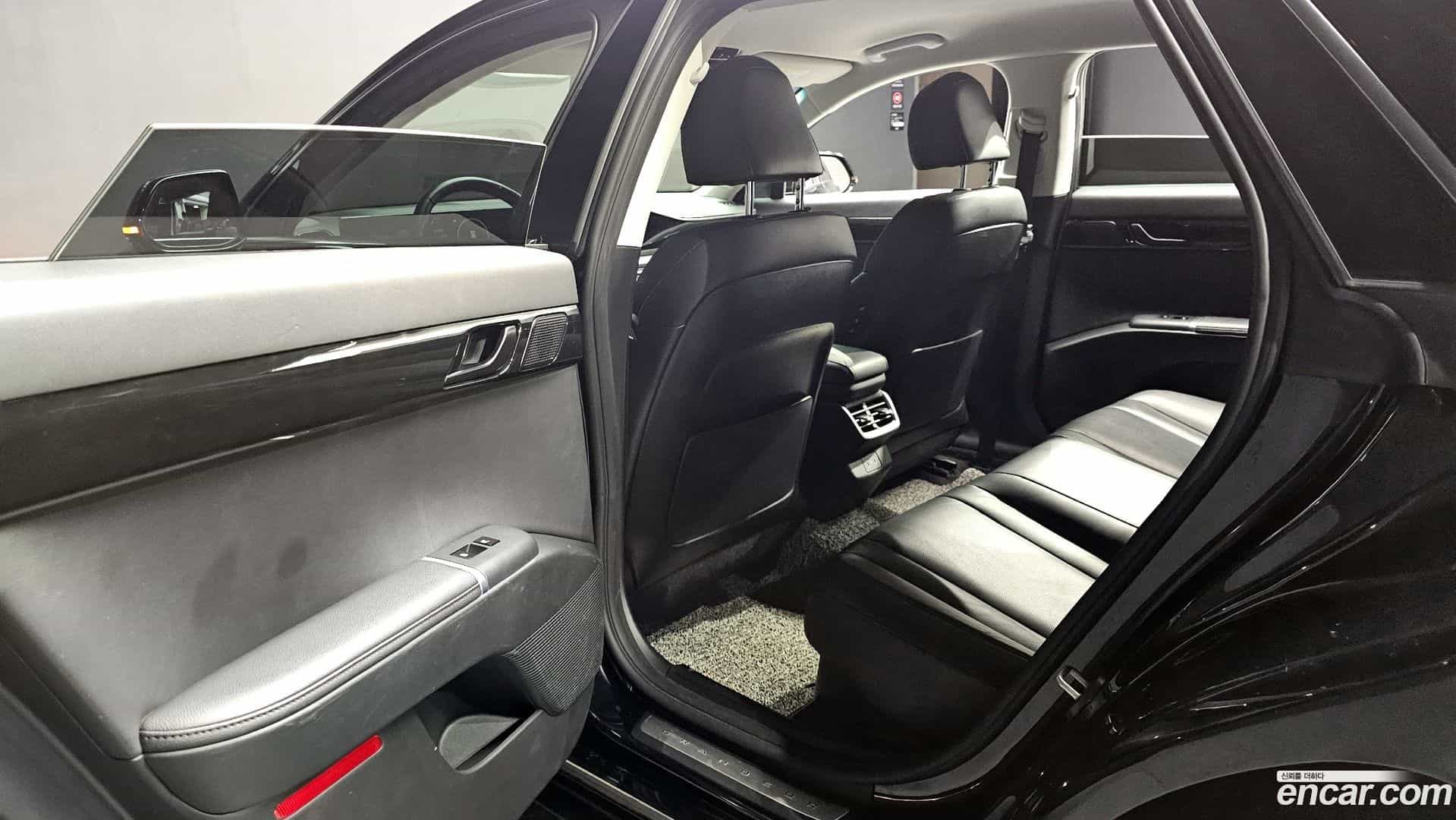 Grandeur Hyundai 2022.11-INNER-036