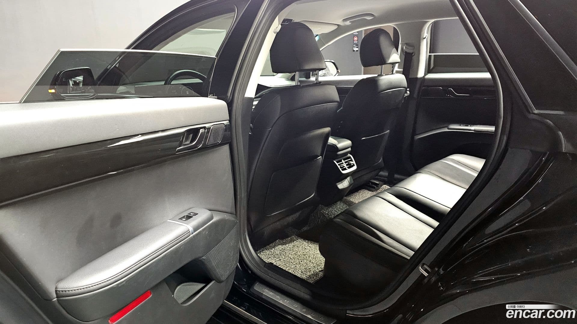 Main__Slider__Photo:Grandeur Hyundai 2022.11-25