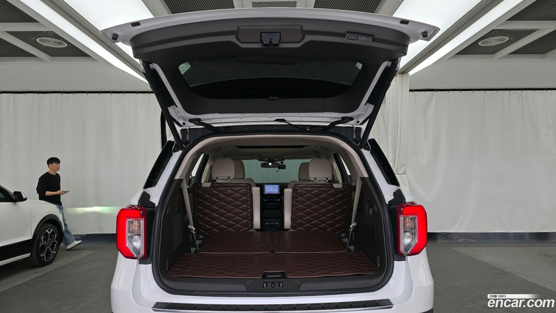 Main__Slider__Photo:Explorer Ford 2022.5-19