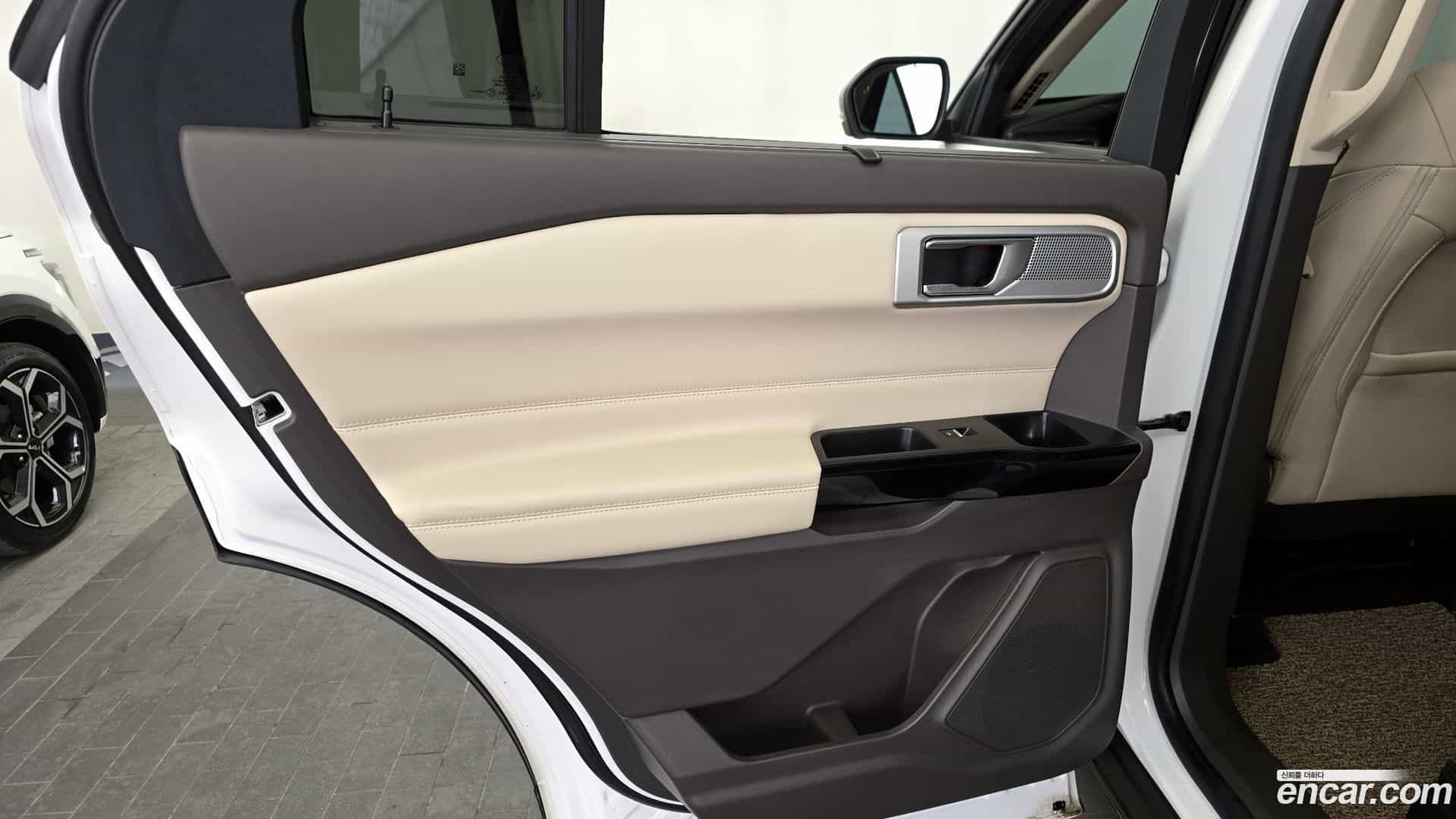 Explorer Ford 2022.5-INNER-035