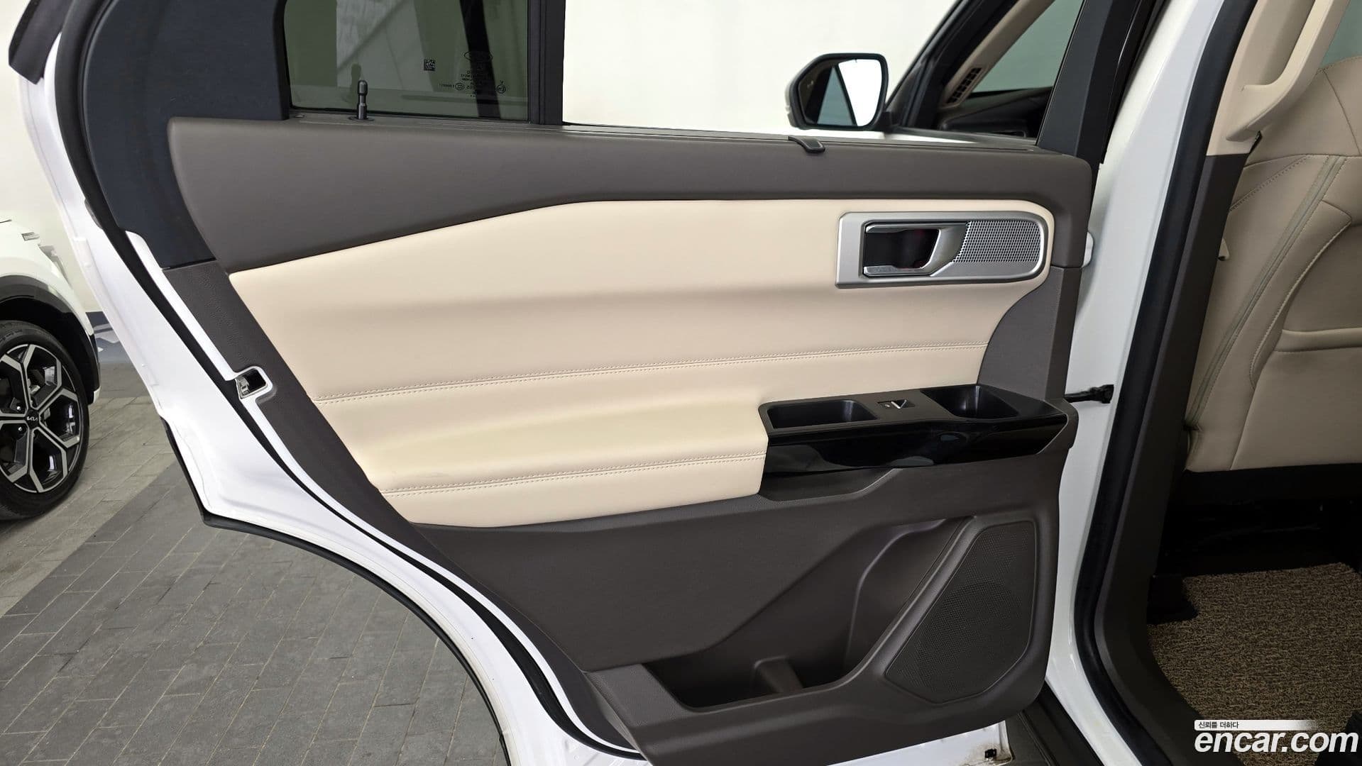 Main__Slider__Photo:Explorer Ford 2022.5-24