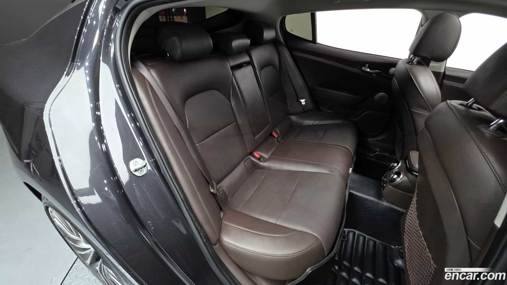 Stinger Kia 2017.8-INNER-036