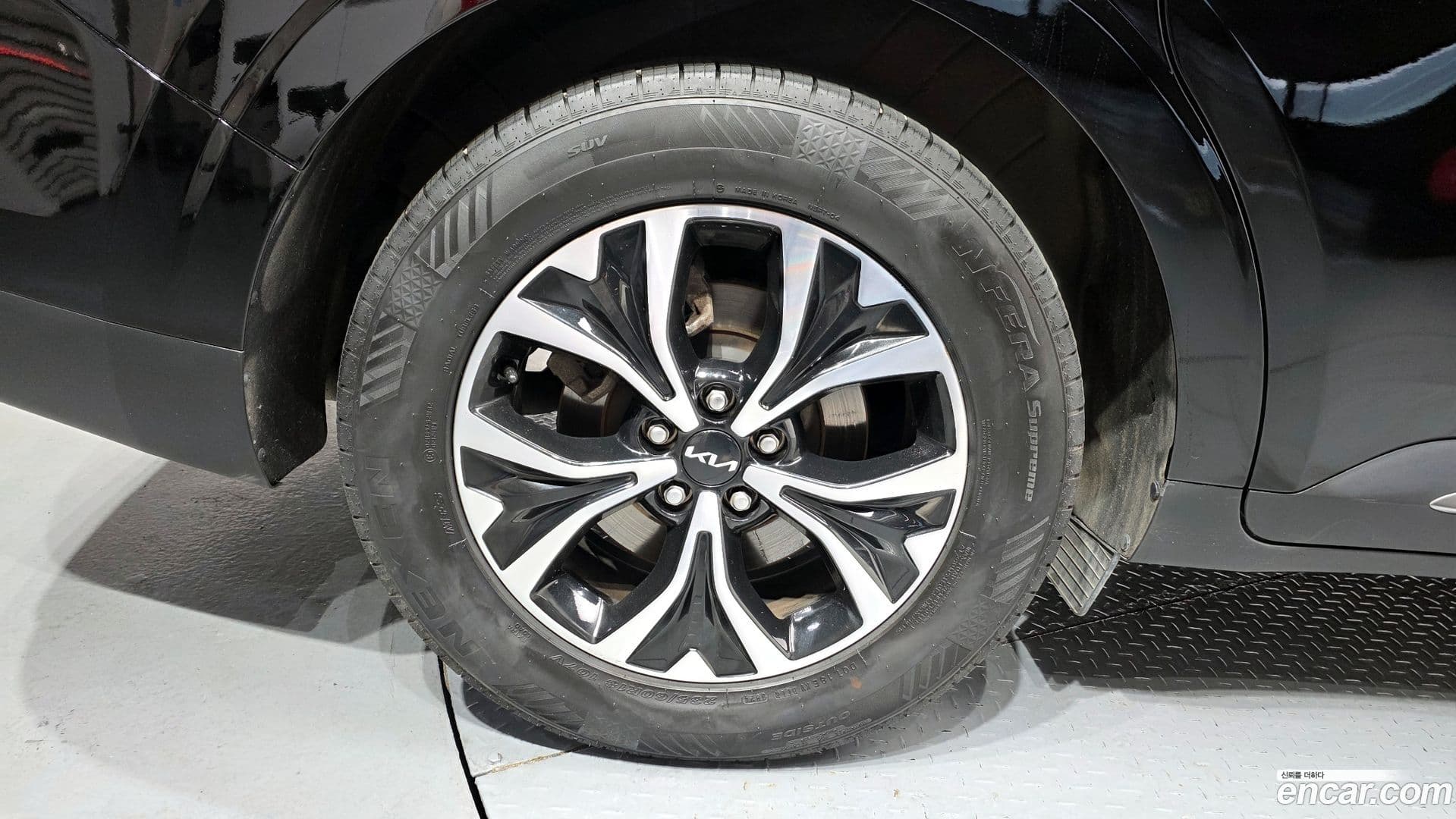 Main__Slider__Photo:Canival Kia 2023.3-4