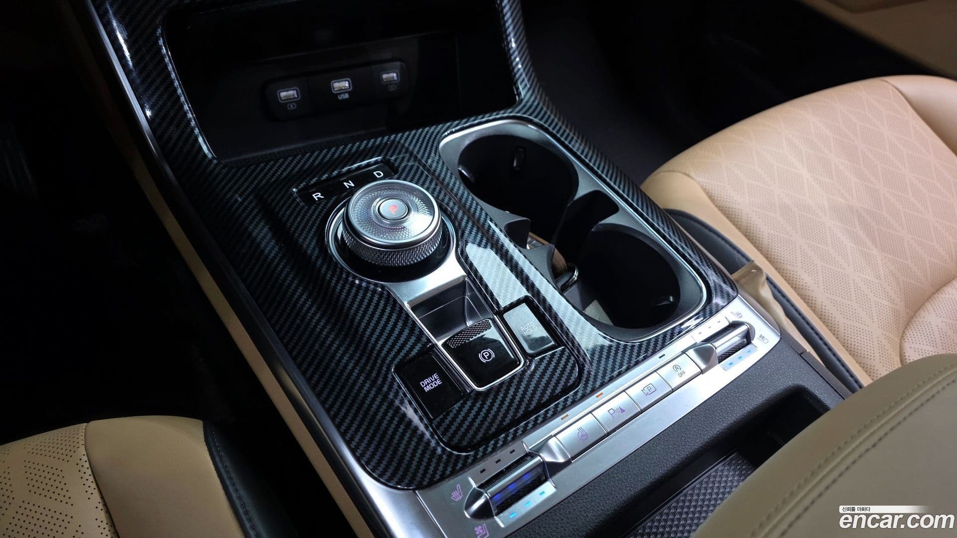 Main__Slider__Photo:Canival Kia 2023.3-8