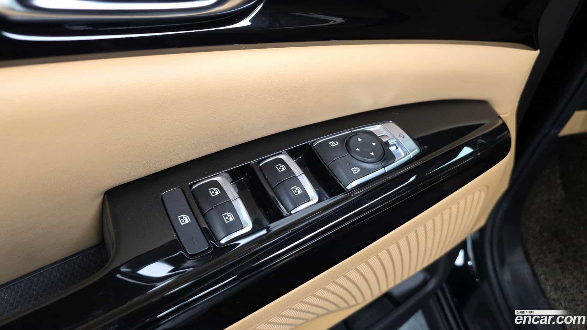 Canival Kia 2023.3-OPTION-040