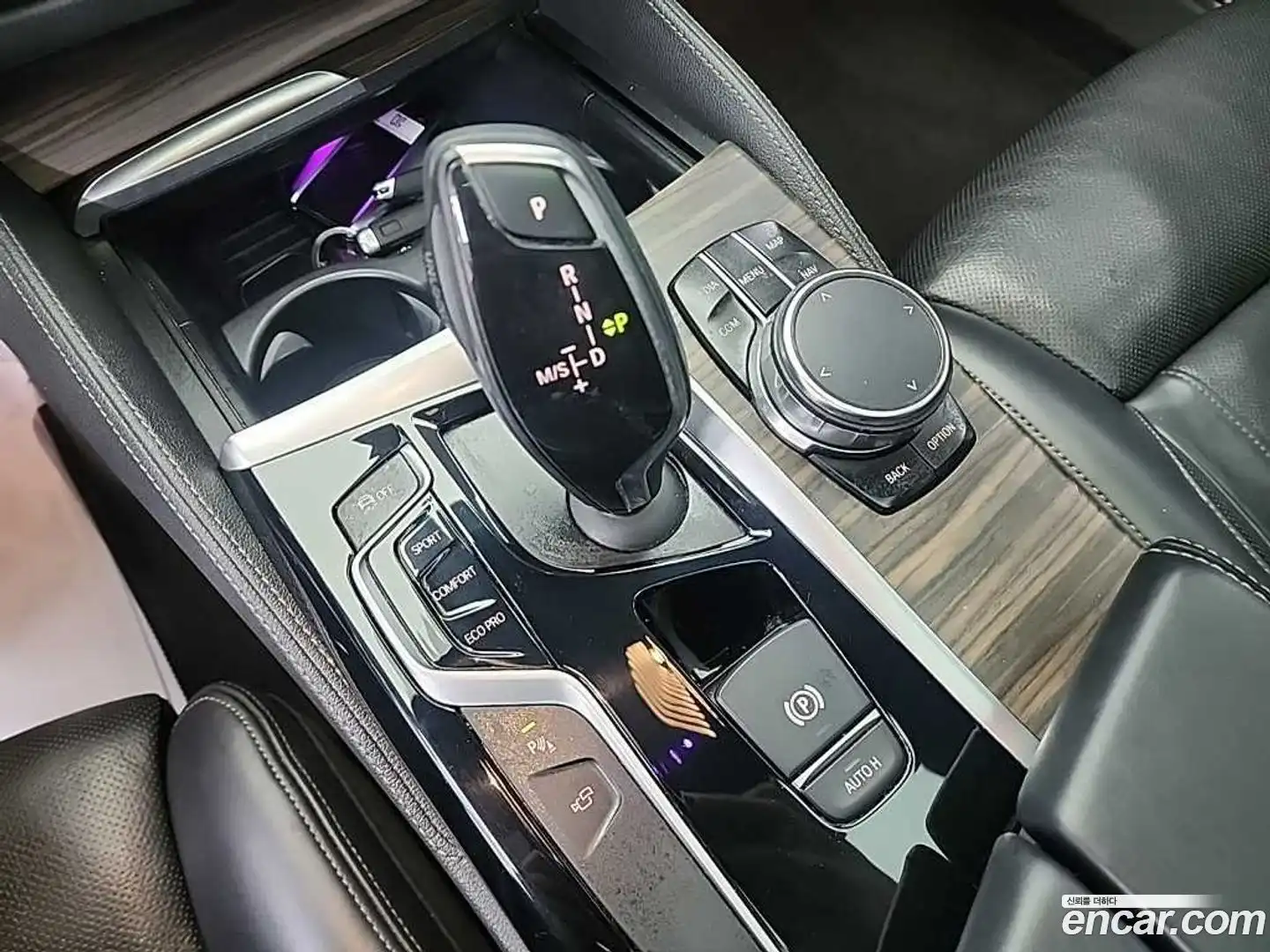 5-Series BMW 2017.8-INNER-008