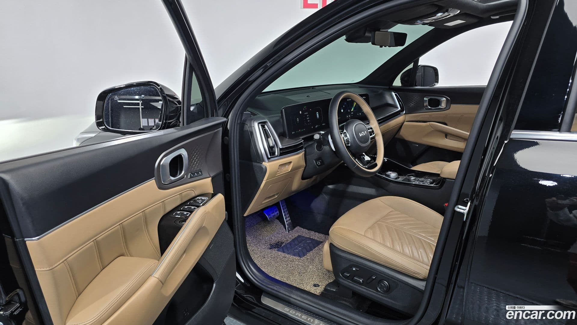 Main__Slider__Photo:Sorento Kia 2024.8-9
