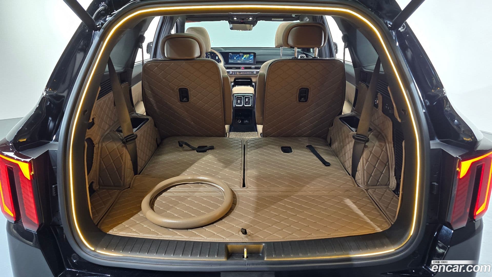 Main__Slider__Photo:Sorento Kia 2024.8-19