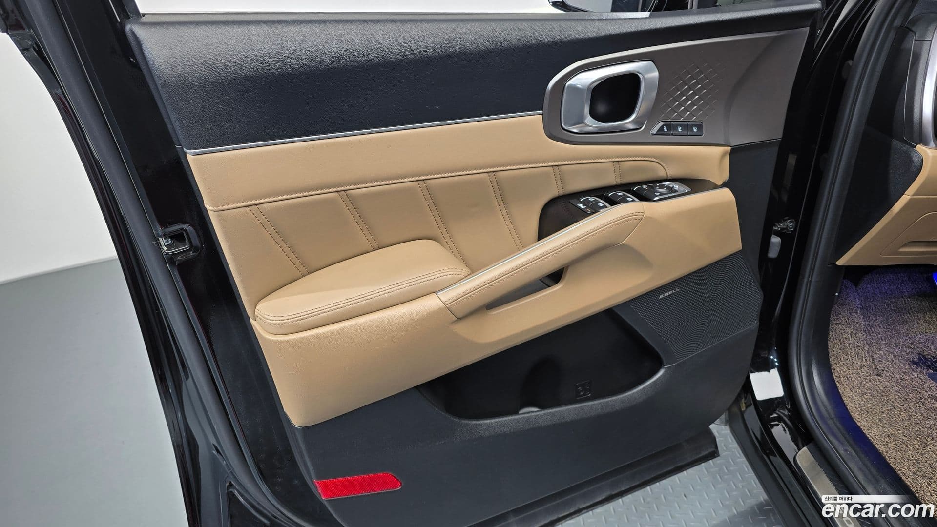 Main__Slider__Photo:Sorento Kia 2024.8-23