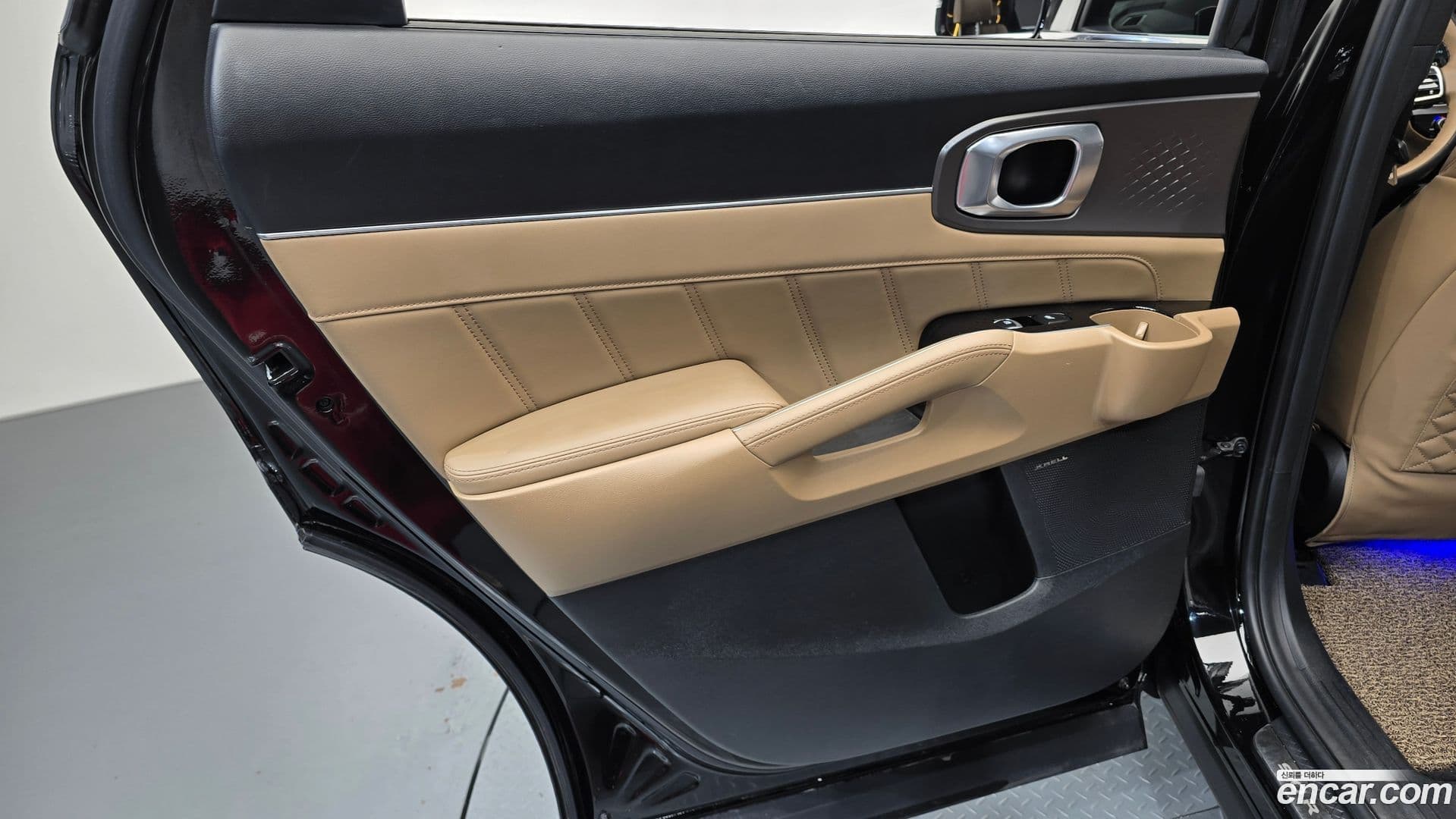 Main__Slider__Photo:Sorento Kia 2024.8-24