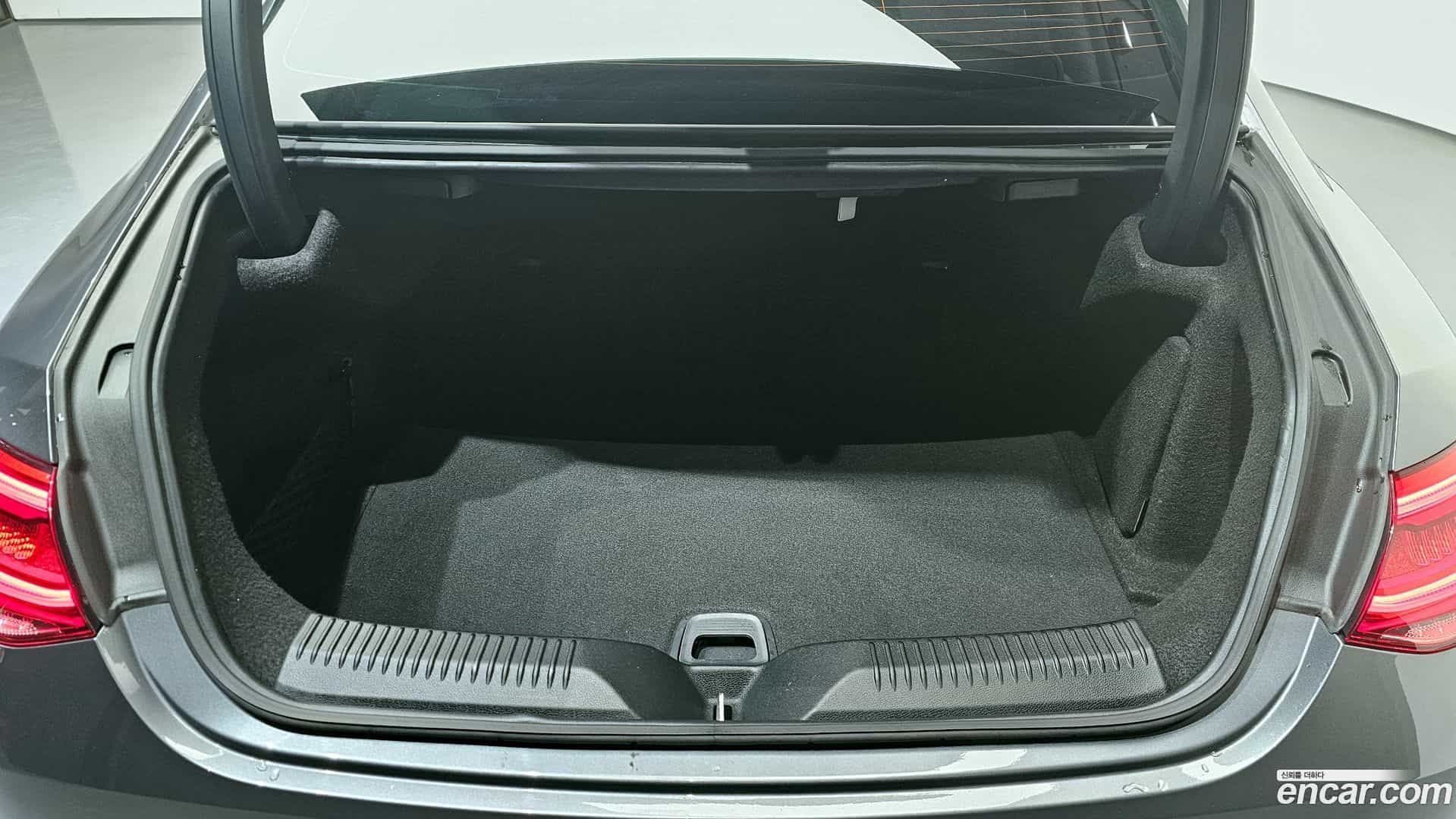 CLS-Class Mercedes-Benz 2021.4-OPTION-043