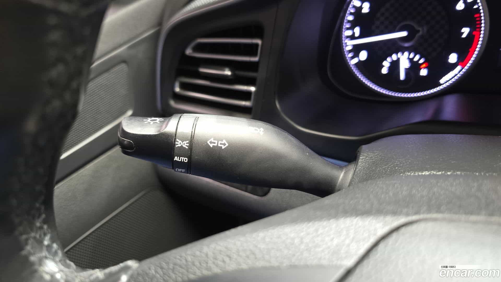 AVANTE Hyundai 2020.2-OPTION-020