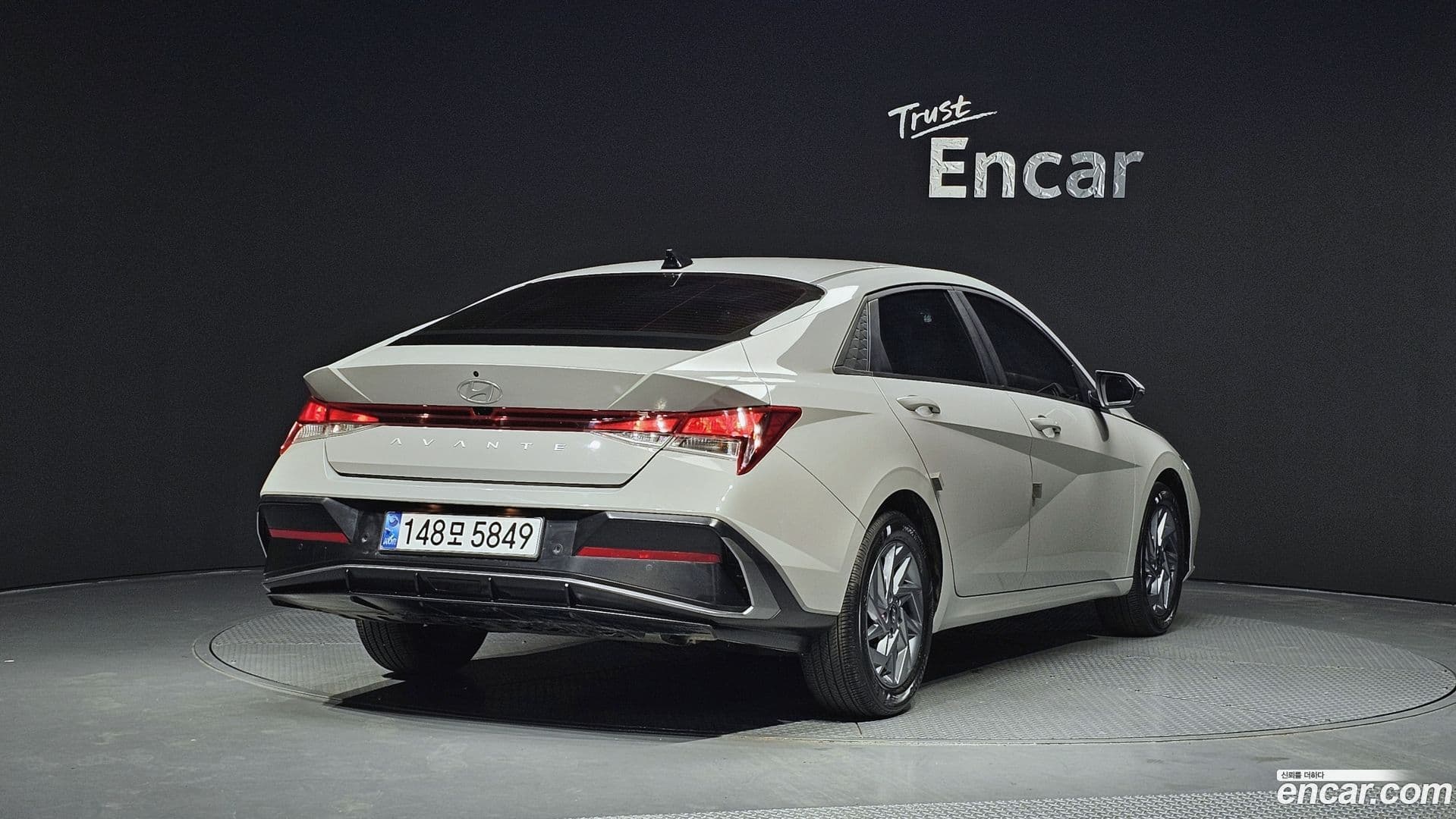 Main__Slider__Photo:AVANTE Hyundai 2023.6-1