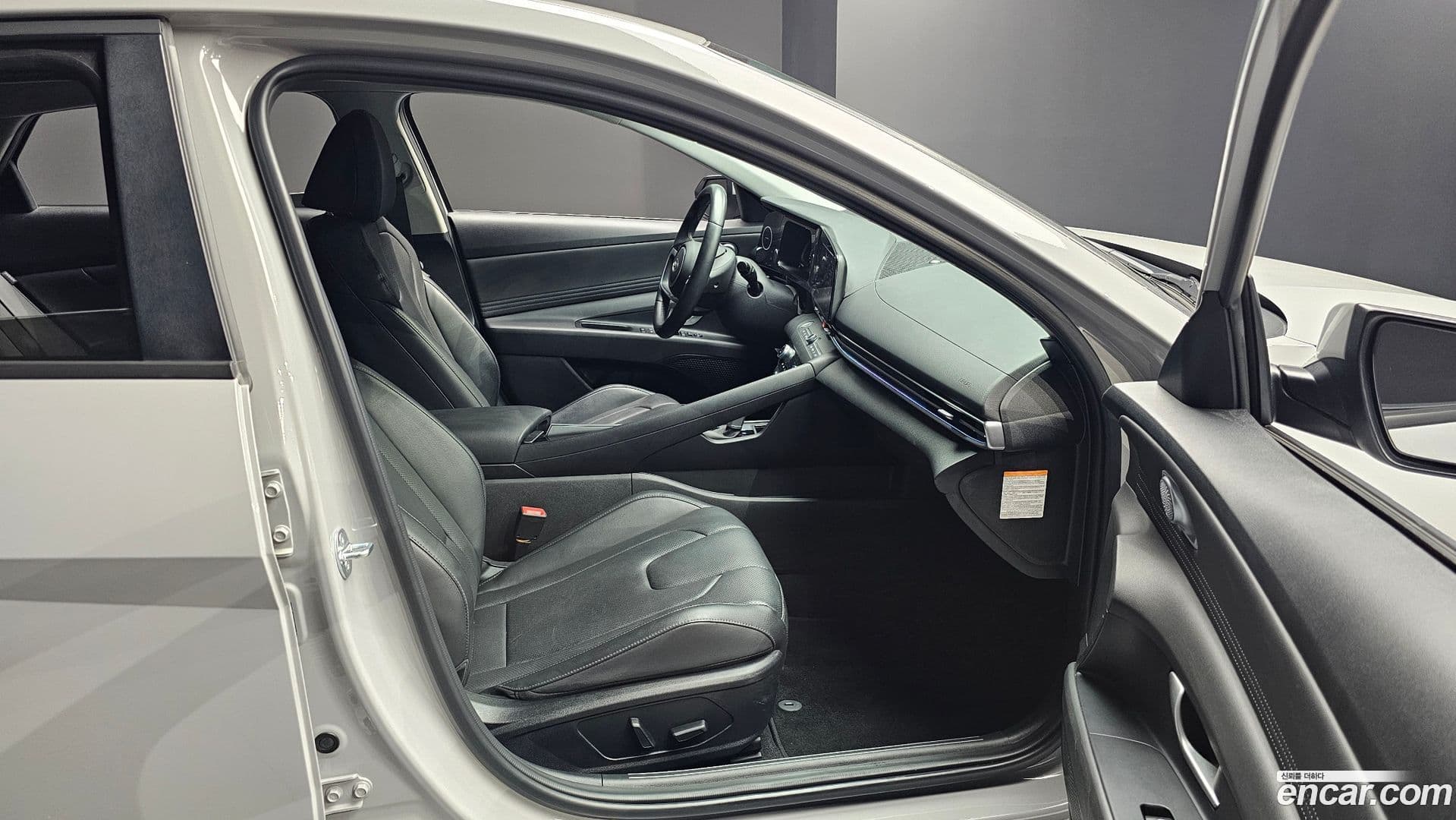 Main__Slider__Photo:AVANTE Hyundai 2023.6-10