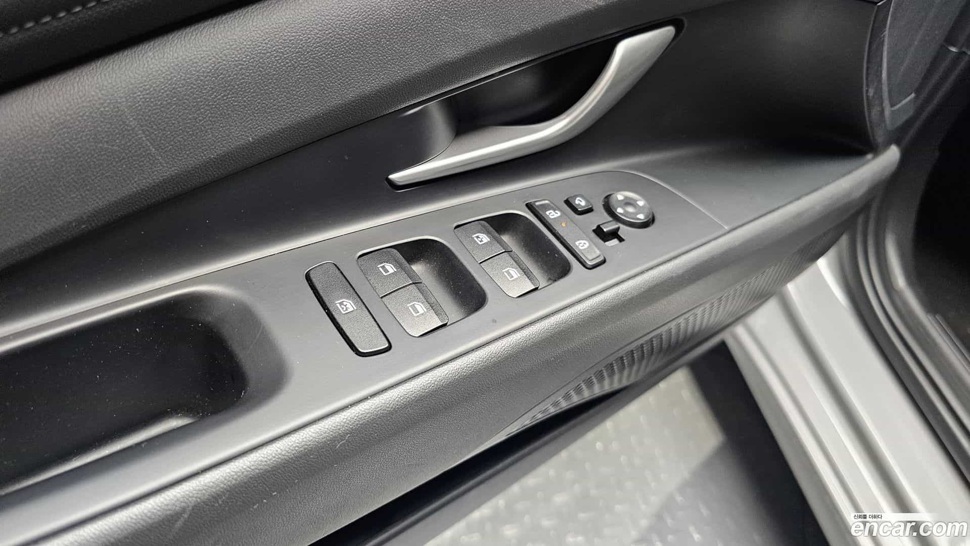 AVANTE Hyundai 2023.6-OPTION-042
