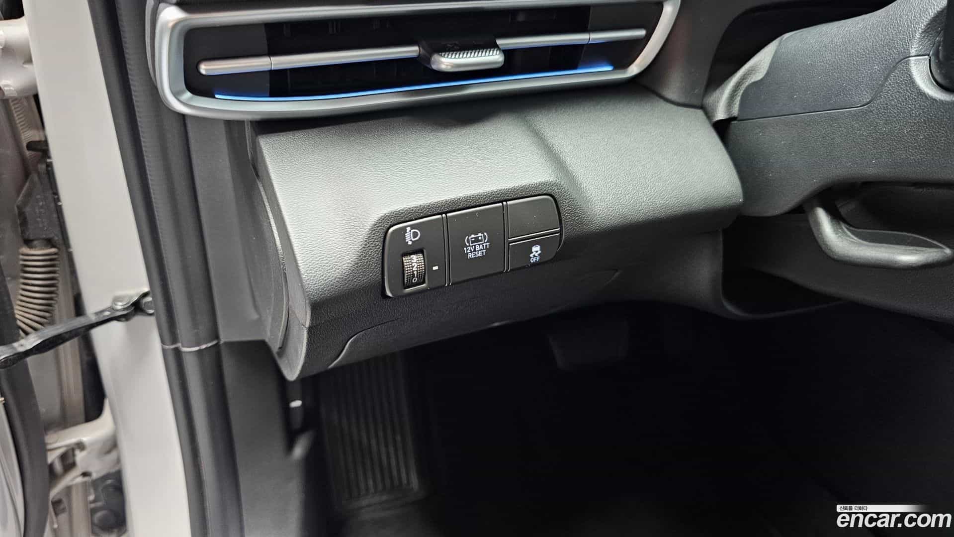 AVANTE Hyundai 2023.6-OPTION-045