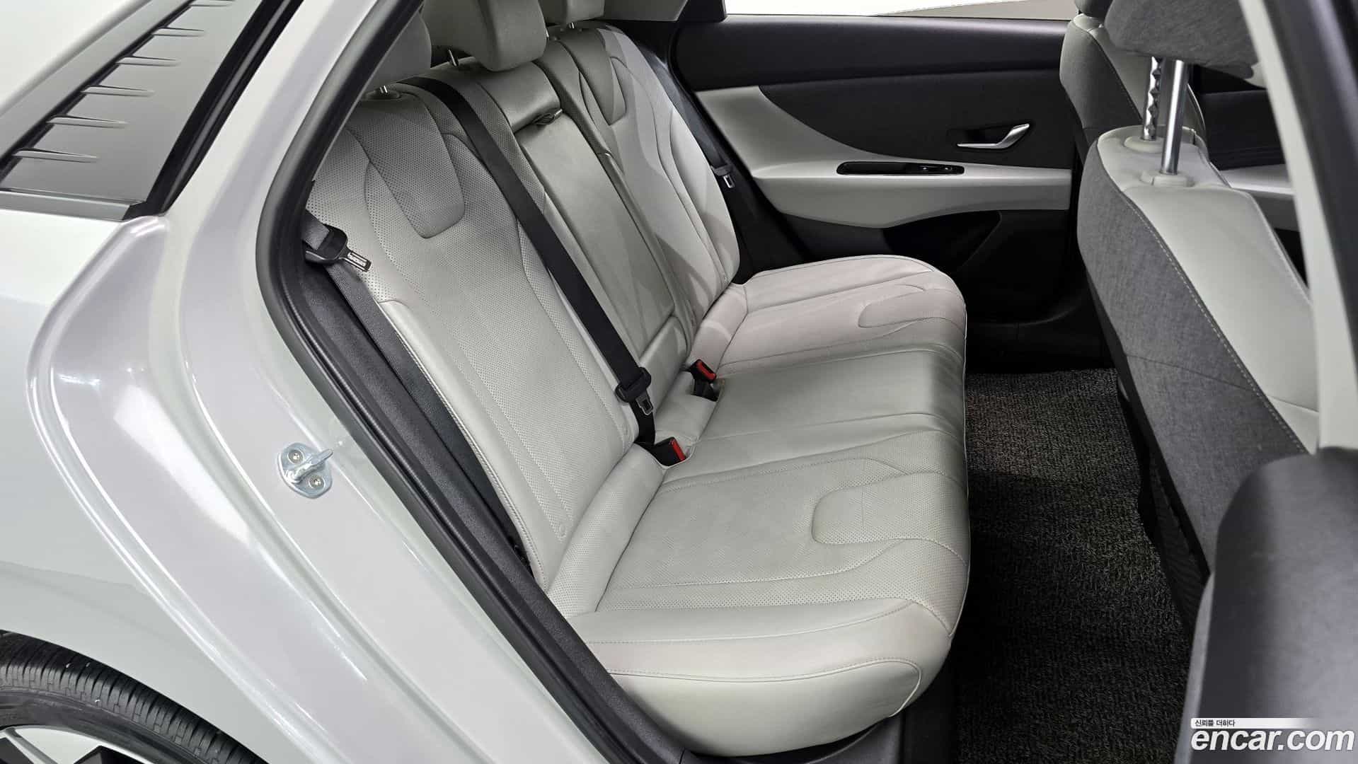 AVANTE Hyundai 2020.8-OPTION-015