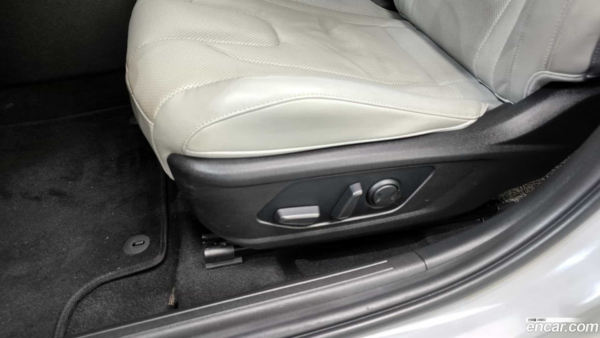 AVANTE Hyundai 2020.8-OPTION-045