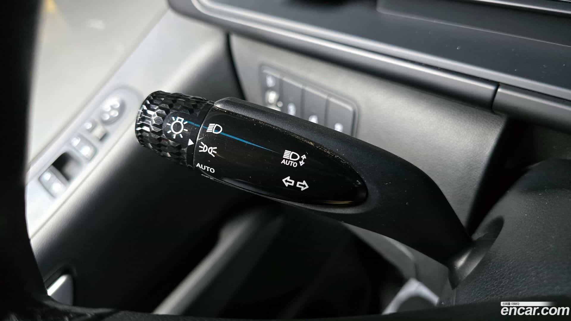 Staria Hyundai 2023.4-OPTION-020