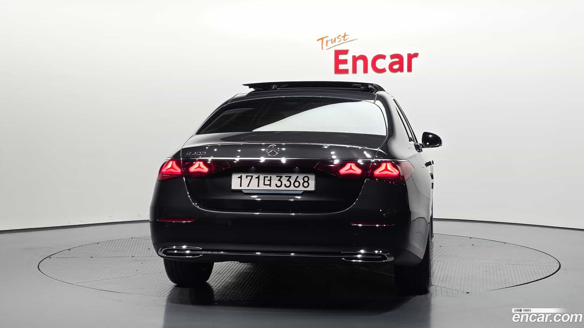 E-Class Mercedes-Benz 2025.11-OUTER-004